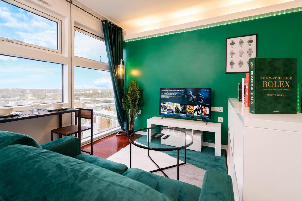 Maevela Apartments - Top Floor Rolex Themed Studio Apt Inside The Cube, Mailbox - Free Netflix & Wifi Birmingham Bagian luar foto