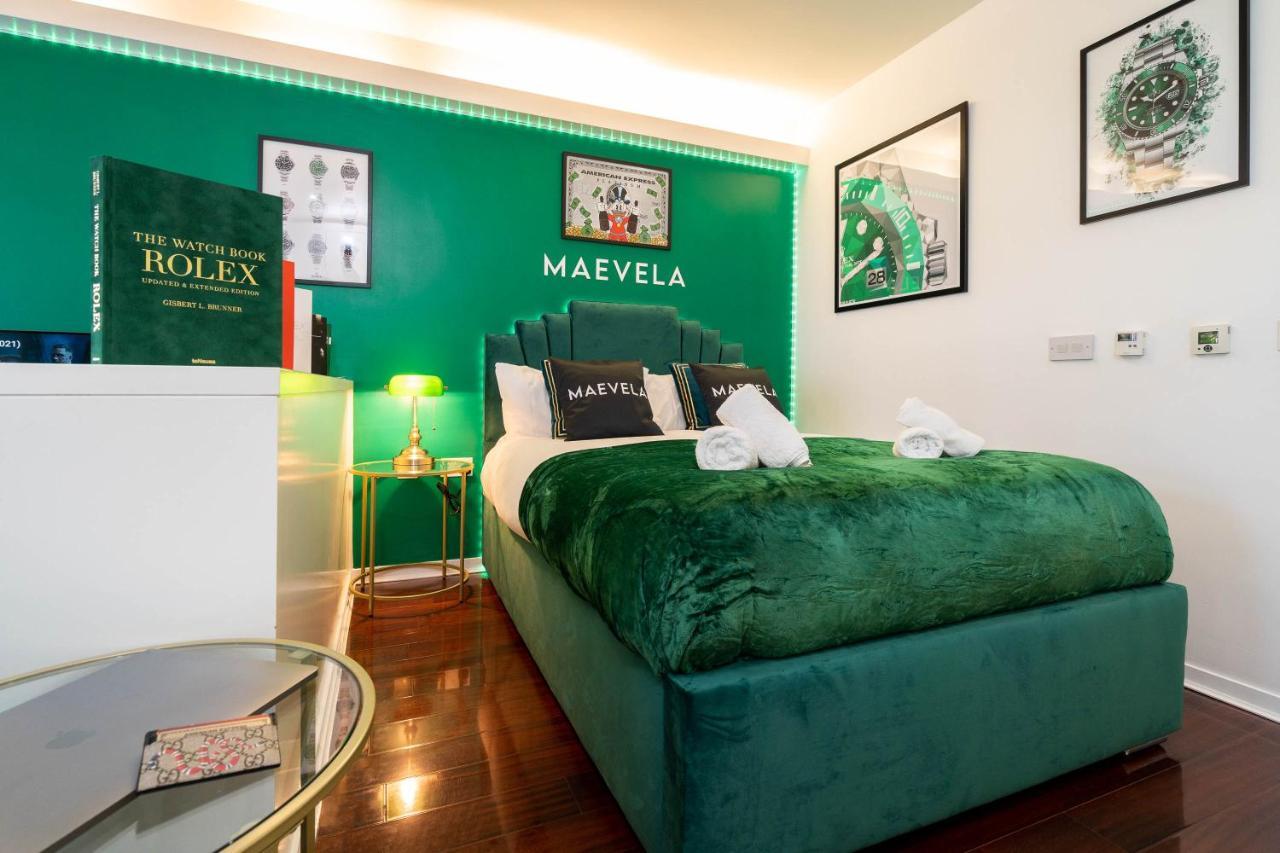 Maevela Apartments - Top Floor Rolex Themed Studio Apt Inside The Cube, Mailbox - Free Netflix & Wifi Birmingham Bagian luar foto